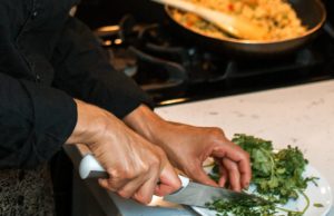 Pexels-buitenlandse-supermarkten-oosterse-andijviestamppot